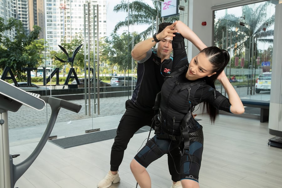 bai-tap-Oblique-Squats