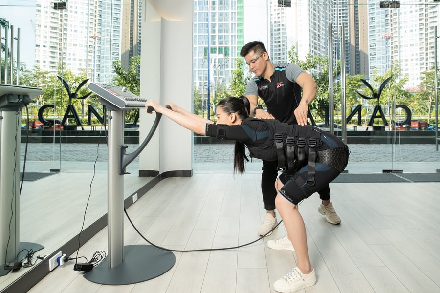 bai-tap-relax-Wall-Back-Bent-Over-Stretch