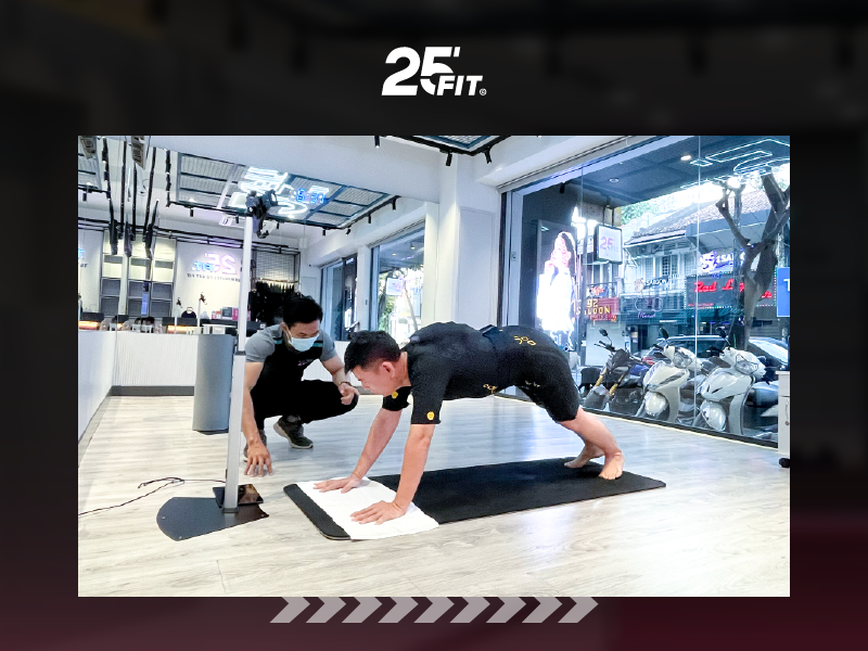 Tập luyện EMS training tại 25 FIT