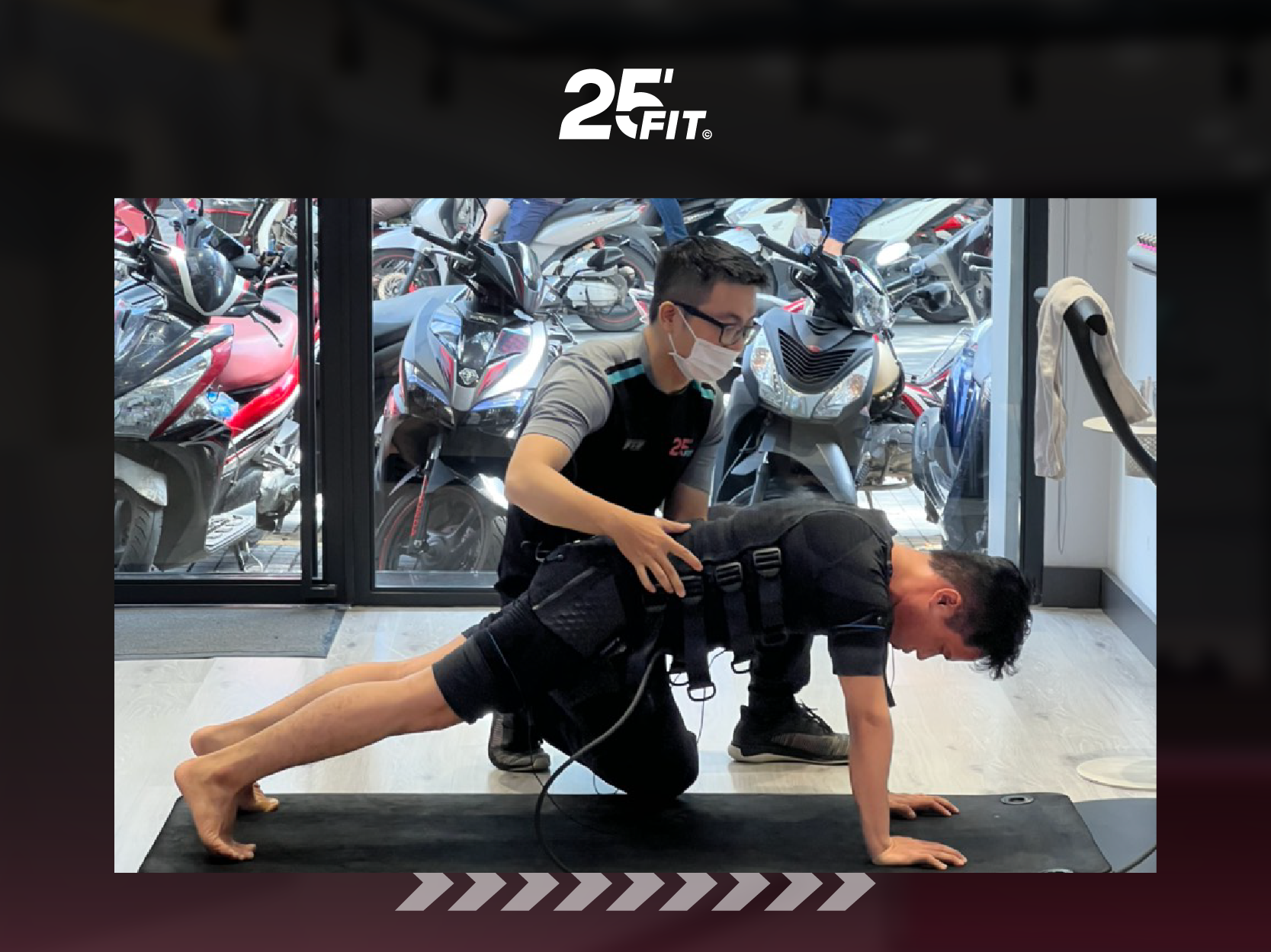 Anh Bảo Duy tích cực luyện tập EMS Training tại 25 FIT.