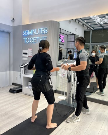 Tap EMS tai 25 FIT